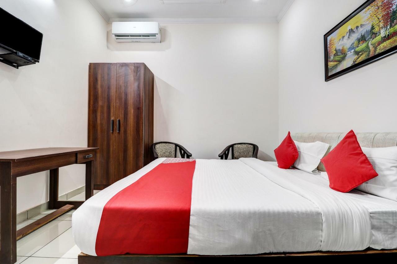 Oyo 38208 Hotel Prakash Kunj Lucknow Exteriör bild