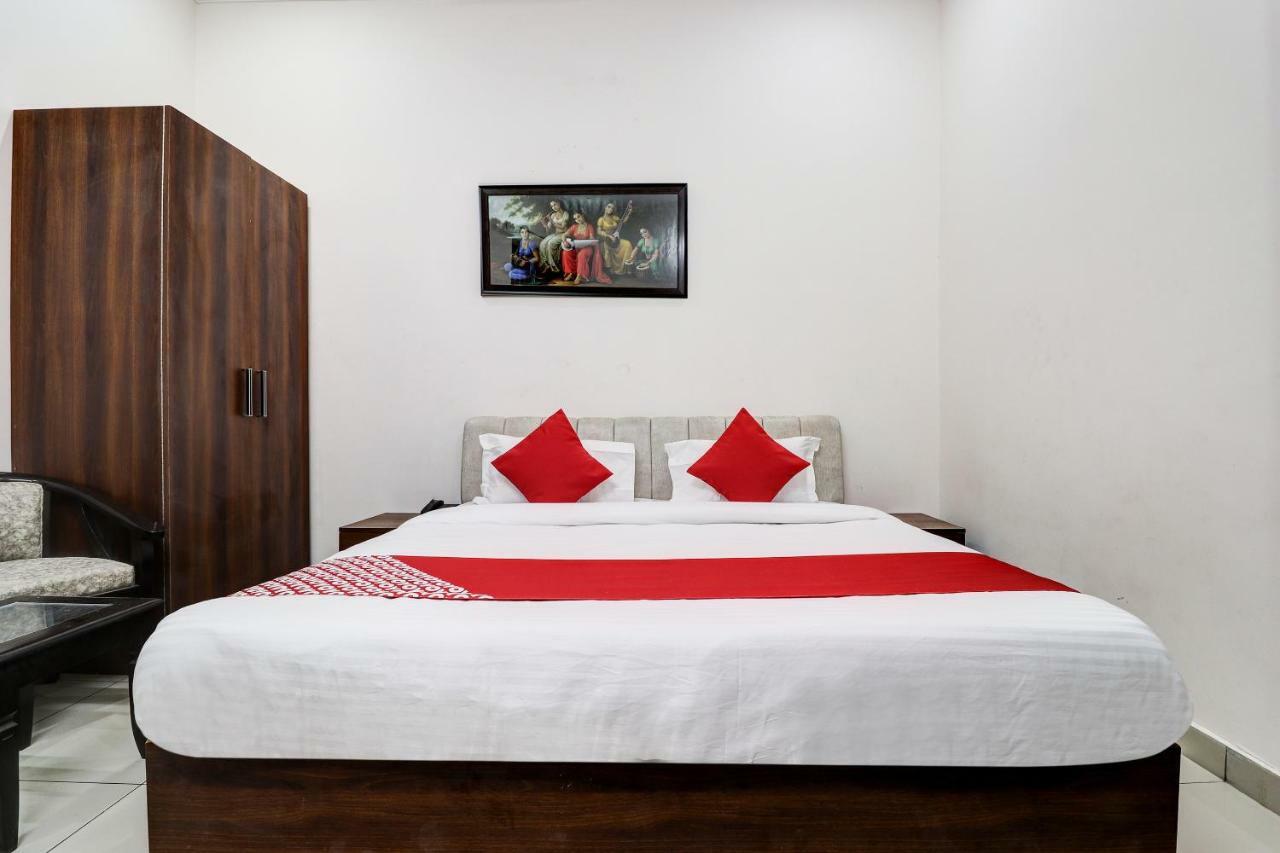 Oyo 38208 Hotel Prakash Kunj Lucknow Exteriör bild