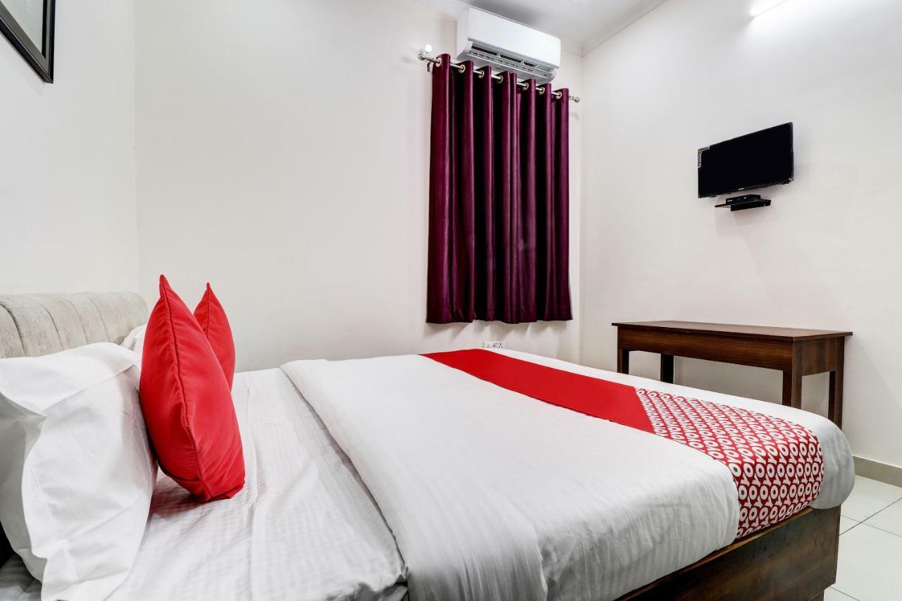 Oyo 38208 Hotel Prakash Kunj Lucknow Exteriör bild